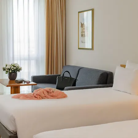 Отель Novotel Am Konzerthaus