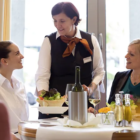 Novotel Am Konzerthaus 4*