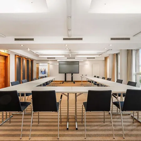 Hotell Novotel Am Konzerthaus 4*