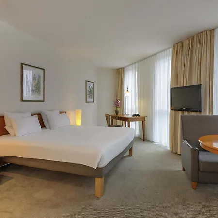 Novotel Am Konzerthaus Отель