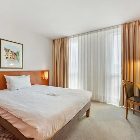 Отель Novotel Am Konzerthaus
