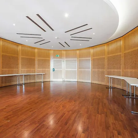 Novotel Am Konzerthaus Отель