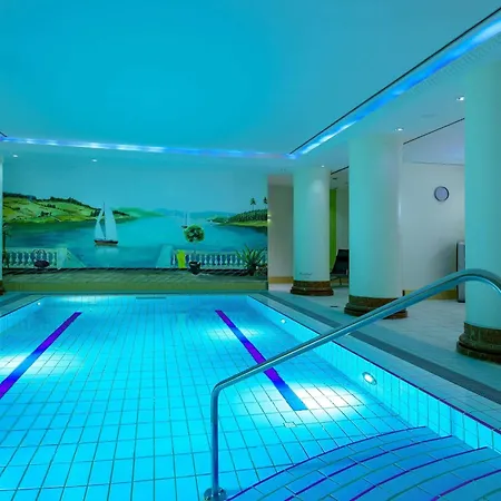 Отель Novotel Am Konzerthaus 4*