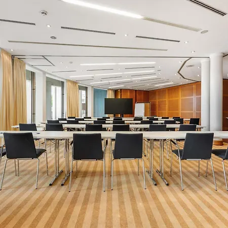 Отель Novotel Am Konzerthaus Фрайбург