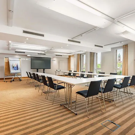 Novotel Am Konzerthaus Отель