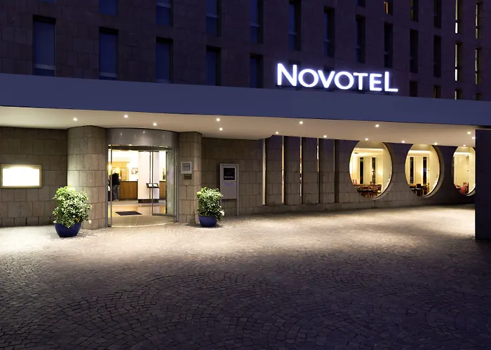 Отель Novotel Am Konzerthaus 4*