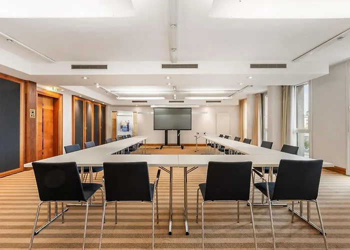 Hotel Novotel Am Konzerthaus 4*